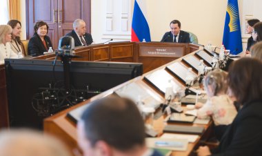 Крупнейшие предприятия региона представили корпоративные инициативы поддержки демографии на заседании правительства Мурманской области