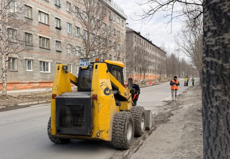 В Ковдорском округе началась активная уборка территорий после зимы